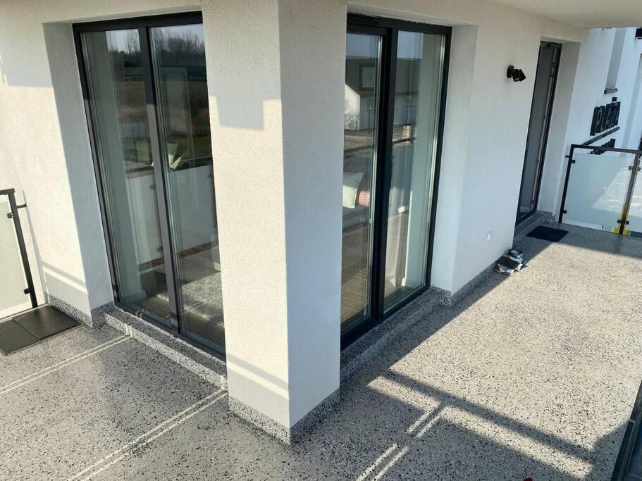 Nowoczesny Apartament Przy Ul Plazowej, Сарбиново Экстерьер фото